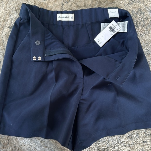 Abercrombie shorts - Picture 4 of 5
